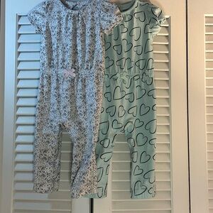 🌸2 for $30🌸 Carter's Black Speckled Bodysuit and Blue Hearts Bodysuit